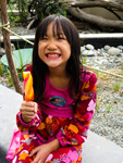 Popsicle slurping at the zoo!